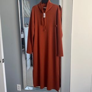 Dark orange long sleeve maxi dress. New. Size M. Very comfortable